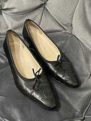 Chanel Vintage Ballet Flats 375 Black Cap Toe Patent Classic Shoes Designer Vtg • £196.77