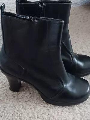 Chunky Block Vintage 90s Y2K Mudd  Black Pleather Sz 8M Fashion Heel Boots • $44