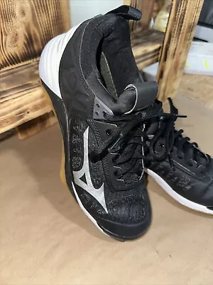 Mizuno Wave Momentum Volleyball Shoes - Women’s Size 8 Men’s 7- Euc • $39.99