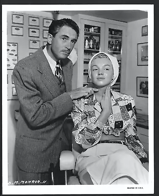 HOLLYWOOD Marilyn Monroe In The Make Up Chair VINTAGE ORIGINAL PHOTO • $299.99