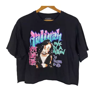 AALIYAH Black Grapic Crop T-Shirt        Size:  L • £5.78