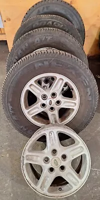 Land Rover Discovery 2 Wheels And Tyre Set. • $80