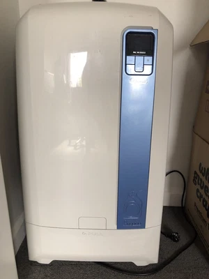 $450 • Buy DeLonghi Portable Air Conditioner Pinguino PAC WE112ECO