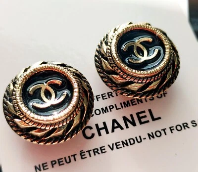 £35.58 • Buy 4 Chanel Stamped Round Black Gold Round Buttons 22.3mm Lot Of 4