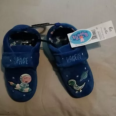 £7 • Buy Boys  PEPPA PIG   Space Racers   Slippers With Fastening Size 12 To 13 