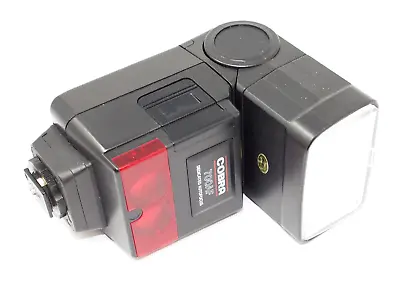 Cobra 700AF Dedicated Bounce/Swivel Head Flash For Canon EOS • £14.99