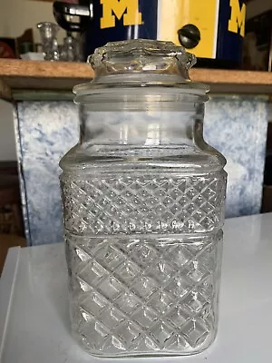 Anchor Hocking Wexford Clear Glass Square Canister & Lid Apothecary Candy Jar 9  • $5