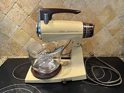 Vintage Sunbeam Mixmaster Stand Mixer 12 Speed 1 Bowls 2 Beaters 235 Watts Works • $39