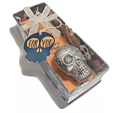 £6.95 • Buy Huge Sugar Skull Keyring (Boxed)