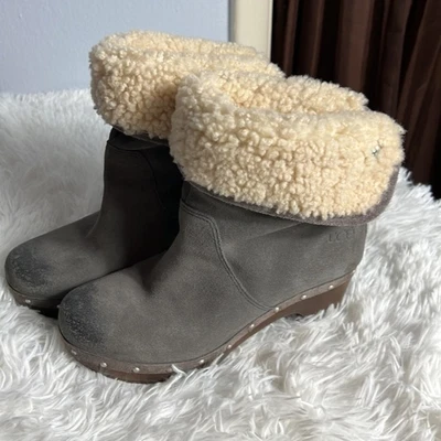 £57.43 • Buy UGG Lynnea Clog Heel Platform Gray Suede Sheepskin Lined Studded Fold Over Boots