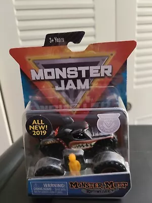 Monster Mutt Rottweiler Ruff Crowd 2019 Monster Jam Truck 1:64  • $18.99