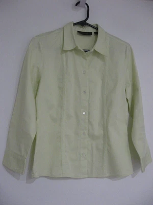 $15 • Buy Country Road Light Green Long Sleeve Button Up Shirt Size S