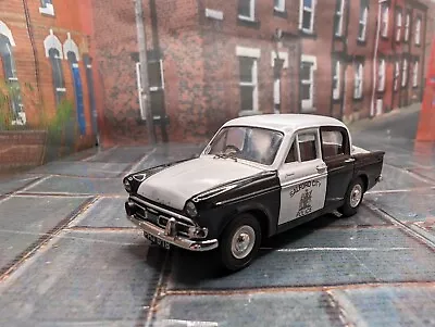 Lledo Vanguards Hillman Minx Police CarSalford Livery • £9.99