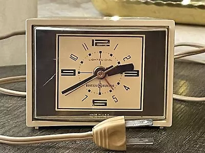 Vintage MCM 1950's General Electric Atomic Alarm Clock Lighted Dial Plug WORKS • $18.99