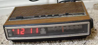 Vintage 90s General Electric GE 7-4625C Wood Grain AM/FM Alarm Clock Radio WORKS • $25