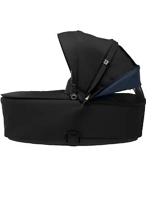 Carrycot Mamas & Papas Unisex Strada Carrycot From New Born Up To 9kg Carbon New • £125