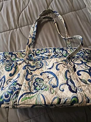 VERA BRADLEY EAST WEST TOTE  Mediterranean PATTERN BLUE AND WHITE VGUC! • $25