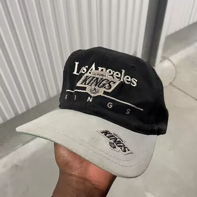 VINTAGE 90s LA KINGS SNAPBACK HAT • $0.99