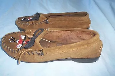 MINNETONKA THUNDERBIRD 173 BROWN BEADED Leather Moccasin MOC SLIP ON FLAT SHOE 7 • $33