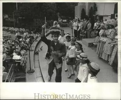 1965 Press Photo The Music Man  Star Bob Roman - Mjp38541 • $19.99