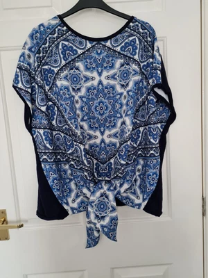 £2.25 • Buy Oasis Size XXL Long Sleeveless Tie Front Top.