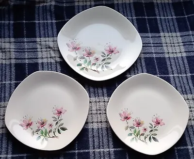 3 X VINTAGE MIDWINTER STYLECRAFT 'SHARON' DINNER/SIDE PLATES-Lovely Pink Flowers • £12.94