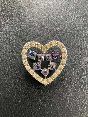 Very Pretty Vintage Iris Glass Heart Shaped Brooch • £4.99
