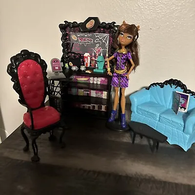 Monster High Coffin Bean Shop With Claudine Wolfe • $30