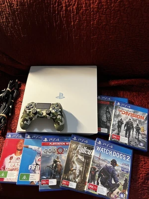 $320 • Buy Sony PlayStation 4 Pro 1TB - White With 7 Games
