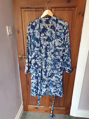 Ladies Per Una Dressing Gown Size16 • £4.50