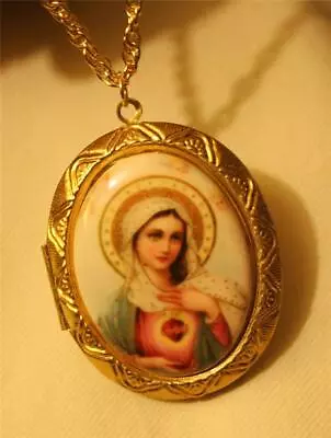 Gorgeous Immaculate Heart Mary Our Lady Porcelain Cameo Locket Medal Necklace • $22.49