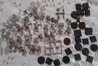 Warhammer Assorted Spare Bits And Pieces • £10