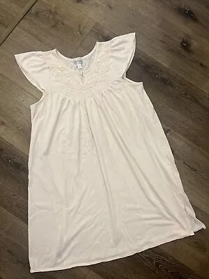 Womens MISS ELAINE Soft Pink Nightgown Size L Knee Length Flutter Sleeve • $11.90