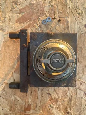 Antique Vintage Complete Victor Safe & Lock Co  Baby  Combination Dial Mechanism • $399.99