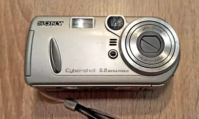 VINTAGE Sony Cyber-shot DSC-P92 5.0MP Digital Camera  Work • $117.13