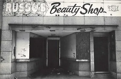 Postcard PA Braddock Abandoned Store Russo's Beauty Shop C1994 James Lee Soffer • £5.78
