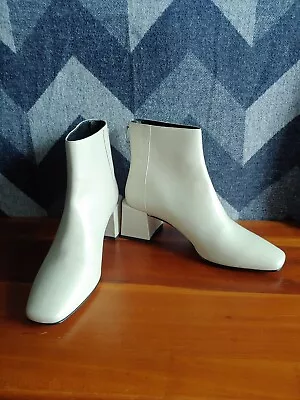 VIA SPIGA Lara Bone White Leather Euro 60s Block Heel Ankle Boots 8 Italy 38 • $100