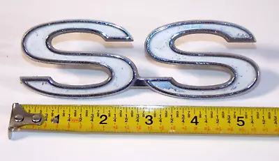 Vintage GM 1973 1974 Chevrolet Chevelle Nova Fender Emblem 331773 • $29