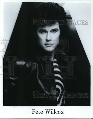 1986 Press Photo Pete Willcox Elvis Impersonator - Cvp84972 • $19.99