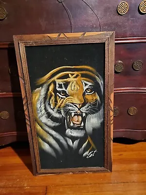 Vintage Black Velvet Growling Tiger Painting Signed Made In Mexico • $100