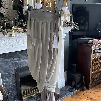 £20 • Buy Diverse Pale Grey Chiffon Skirt With Under Leggings M 