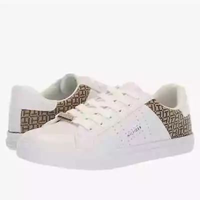 Tommy Hilfiger Women's Lorio Sneaker Size 6 • $20.40