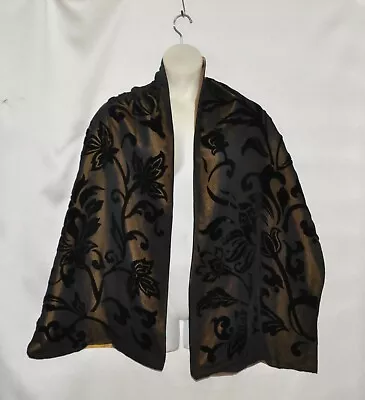 Yi Lin Floral Burnout Velvet With Solid Oblong Scarf --Black/Gold • $12.59