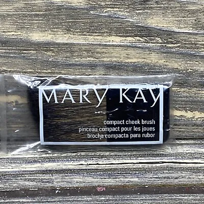 Mary Kay Cosmetics 2007 Compact Cheek Brush Black Handle  • $8.50