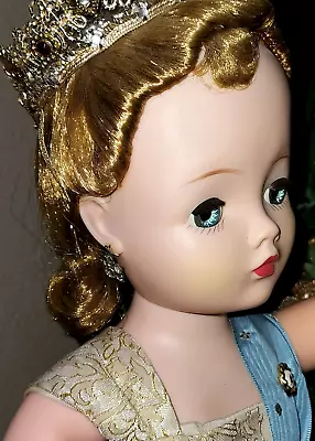 REGAL 1957 MADAME ALEXANDER CISSY QUEEN ELIZABETH Ll DOLL W/ RARE SIDE-PART WIG! • $138.50