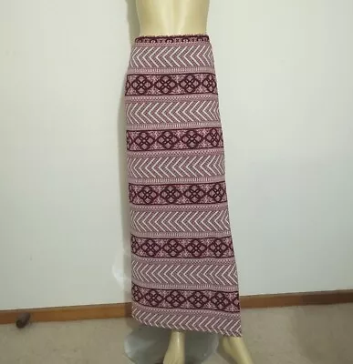 $15 • Buy  Women's Tigerlily Skirt Size 8