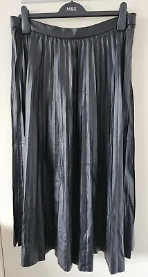 BNWT Ex Marks & Spencer Faux Leather Pleated Midi Skirt - Regular Length-Size 16 • £15