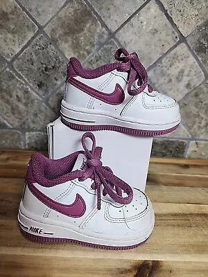 Nike Air Force 1 '06  Size 3C Athletic Shoes White Kids Purple DH9601-101 • $25