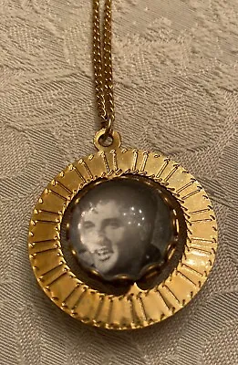 ELVIS “King Of Rock 1935-1977” Gold-tone Pendant Necklace On Chain. • $14.95
