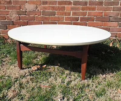 Mid Century Modern Teak & White Laminate Top Round Coffee Table 40X15  MCM VTG • $314.99